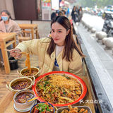 人均30‼️重庆盘盘麻辣烫天花板🔥冒鸭肠无敌