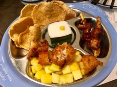 -美奈小馆·越南料理(中航城君尚购物中心店)