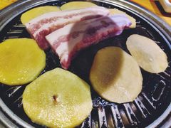 -唯成•韩国炭火烤肉 유성고기