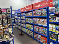 -逝水玩具折扣店