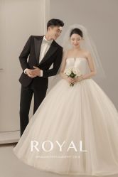 点击看大图 -挪娅婚纱摄影皇家会所