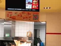 -麦当劳(顾村公园店)