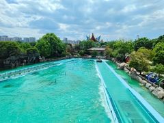 -七彩云南欢乐世界