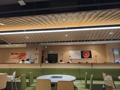 -海底捞火锅(新松江路生日主题店)