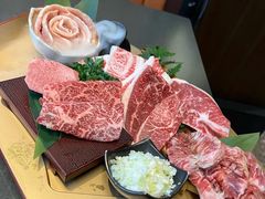 -铭牛烧肉·和牛海鲜自助(高新月牙湖店)