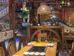 -老牌坊云南鱼豆花火锅(爱建店)