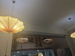 -毛辣果·贵州红酸汤牛肉火锅(西单店)