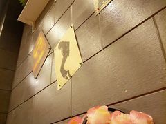 -愉肴麻辣香锅(中山路店)