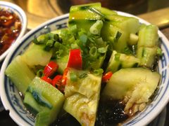 捞汁黄瓜-沪小二炭火蛙锅(淮海中路美食不夜城店)