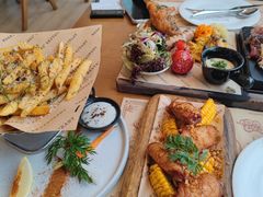-Mark&Mars Restaurant