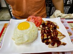 黑椒猪颈肉饭配烧汁-華人 華星冰室(氹仔 店)