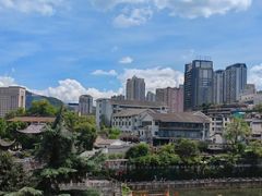 -包整·丝娃娃(一览甲秀楼风景店)