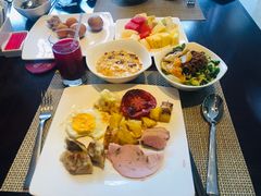 -三亚湾海居铂尔曼度假酒店