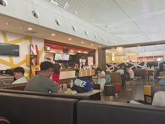 大堂-麦当劳(杭州东站高铁店)