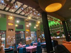 -香巴拉云南餐厅(华莱坞店)