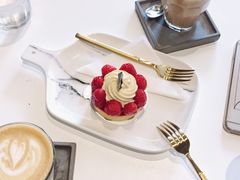 -UNI UNI(环亚凯瑟琳店)