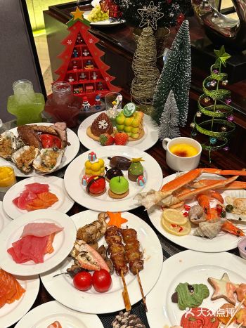 原来广州也有!!圣诞主题的自助餐!!