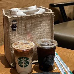 星巴克臻选马鞍山金鹰天地店