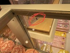 玻璃罩里的苍蝇-好利来(朝外店)