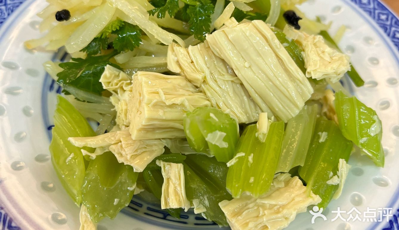 带着对美食的热爱与期待，踏入五沣居面馆