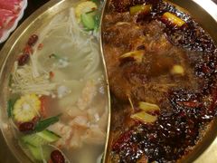 -重庆爽翻天老火锅(临平万达广场店)