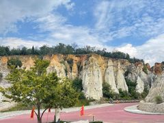 -彩色沙林风景区