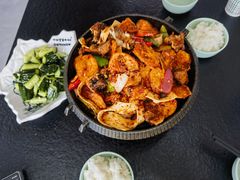 -撒拉人家.酸菜牦牛肉火锅