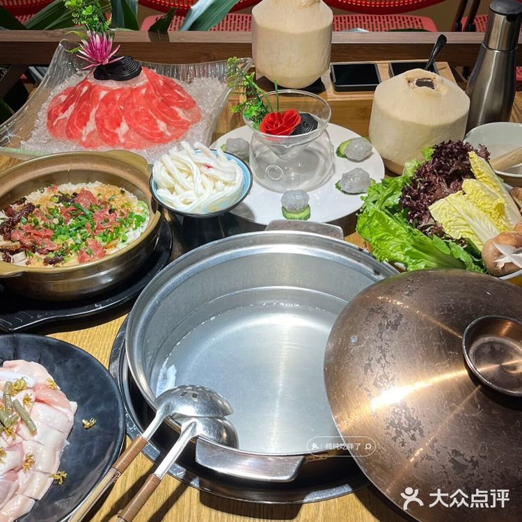 中山探店|值得N刷的椰恋,原味的椰青水汤底