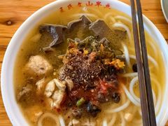 -文山荷鲜居(翠湖店)