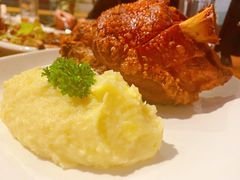 -1886德国汽车餐厅(外滩十六铺码头店)