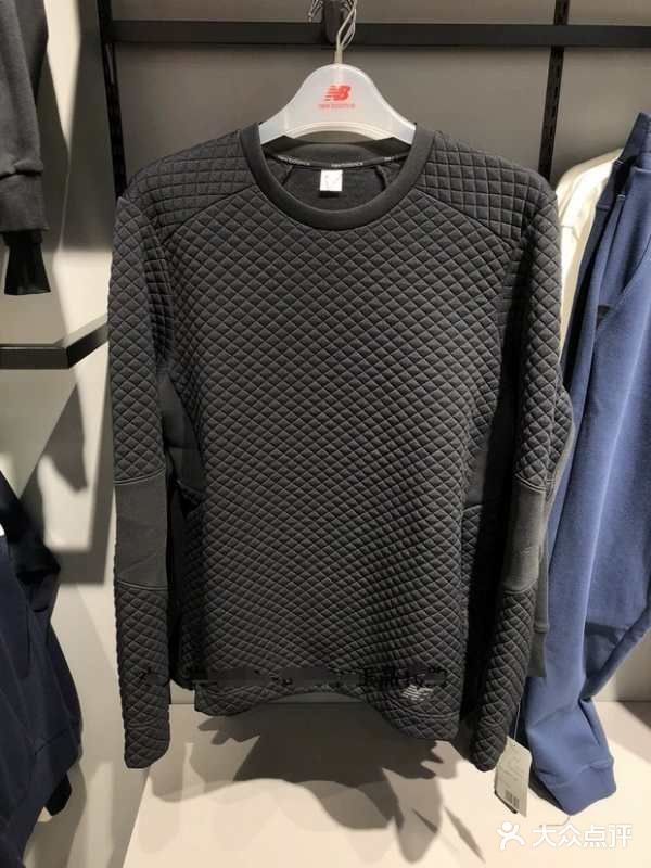 此款衣服的面料是98 聚酯纤维和2 的氨纶 吃喝玩乐精选