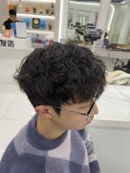 -尤司男士国潮理发馆