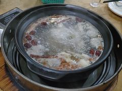 -濠轩阁特色生蚝火锅(水湾路店)