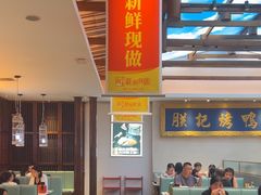 -阿瓦山寨·湘菜现炒·剁椒鱼头王(咸阳总店)