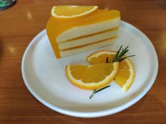 -Chom Cafe and Restaurant