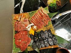 -山川小町·极番烧肉(新地假日广场店)