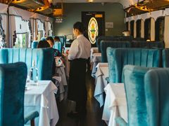 靠窗位-火车头法国西餐厅