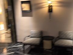 -万泊酒店(长沙五一广场国金中心店)