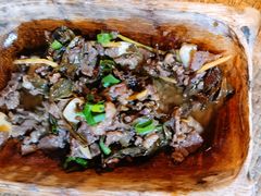 基诺茶叶炒牛肉-基诺山寨.版纳民族特色菜