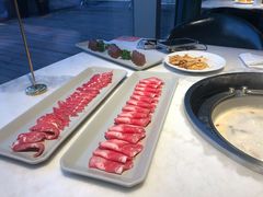 雪花牛舌-煲宫猪肚鸡(晶品店)