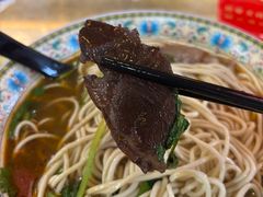 特色红烧牛肚面-金杨拉面王小吃面馆·牛三宝面·红烧牛肉粉