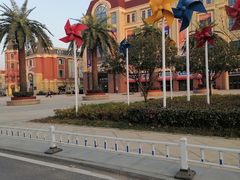-汉口北国际商品交易中心品牌服装城