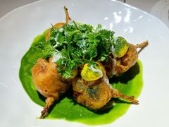 香煎牛蛙腿佐特制欧芹酱-Le Bistrot de Racine