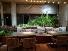 -ROAST coffee & eatery