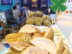 -领鲜活海鲜榴莲自助火锅(东门店)