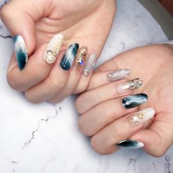 -摩睫+皮肤管理·科学美容中心