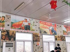 大堂-何适山庄 ·可团建(水长城P2停车场店)