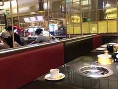 大堂-钱小奴海鲜自助黑金店(杭州滨江龙湖店)