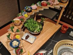 -山川小町·极番烧肉(新地假日广场店)