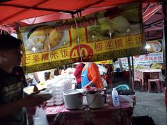 -芒果糯米饭摊子